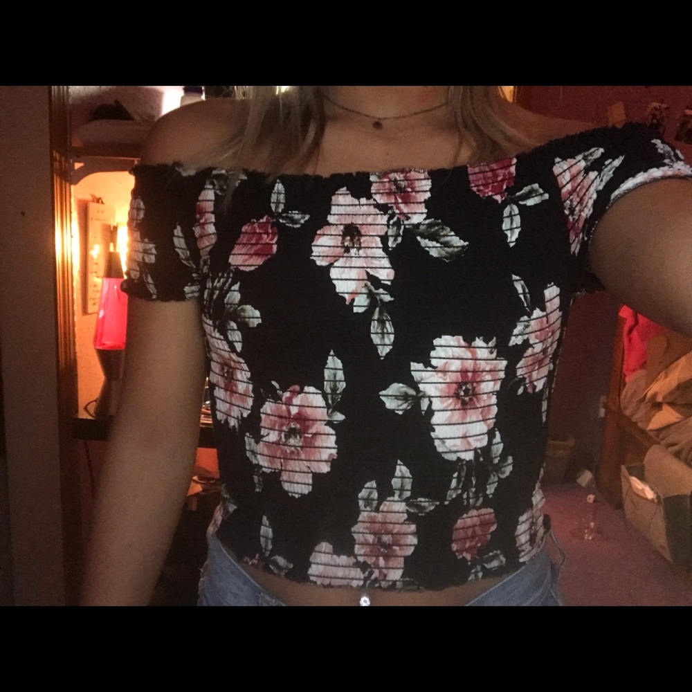 Pacsun off the shoulder flower top